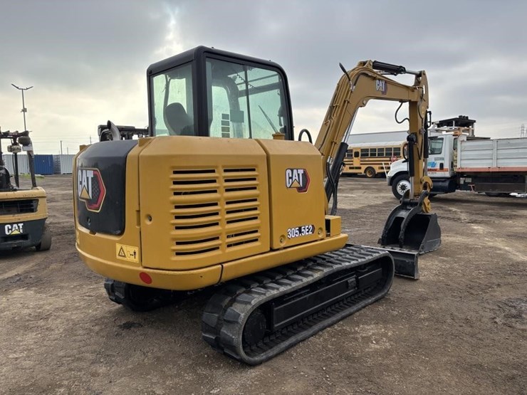 2023-caterpillar-305.5e2-image-3