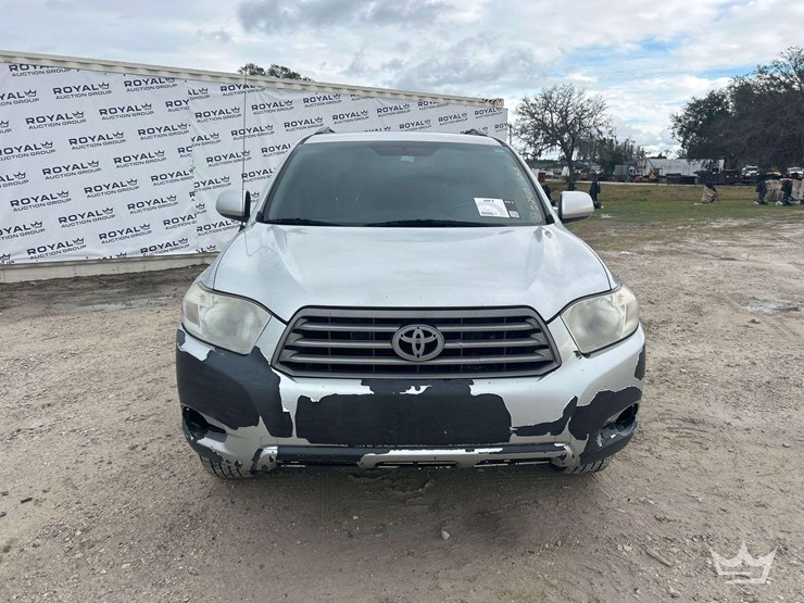 2010-toyota-highlander-suv-image-30