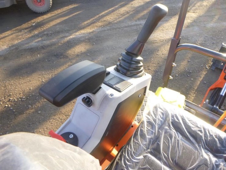 2025-sdlanch-sdle18p-hydraulic-excavator-image-21