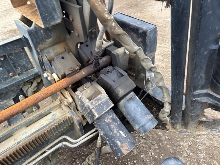 ditch-witch-jt922-image-13