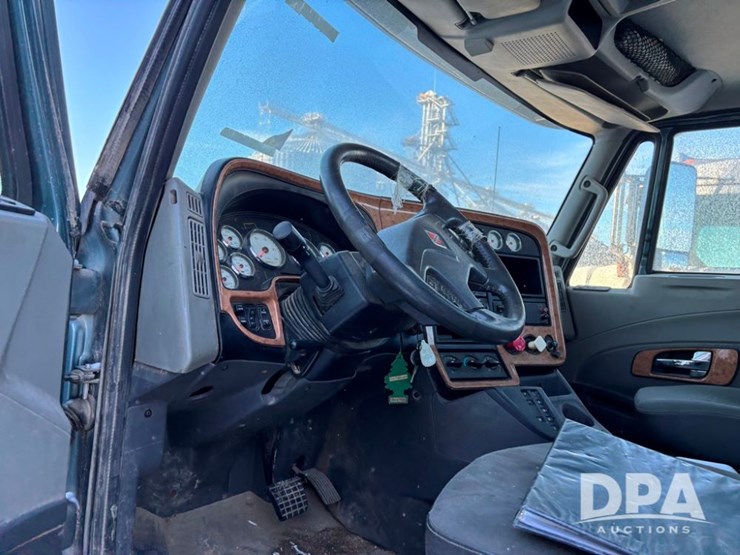 international-prostar-image-41