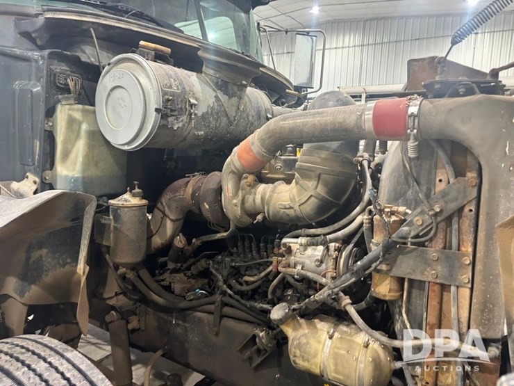 1993-mack-ch613-image-25