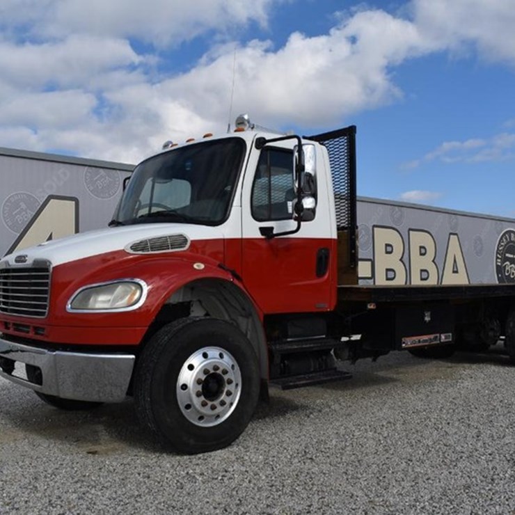 2007 FREIGHTLINER BUSINESS CLASS M2 106