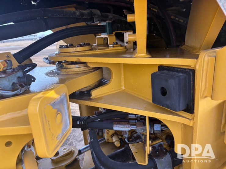 caterpillar-926m-image-45