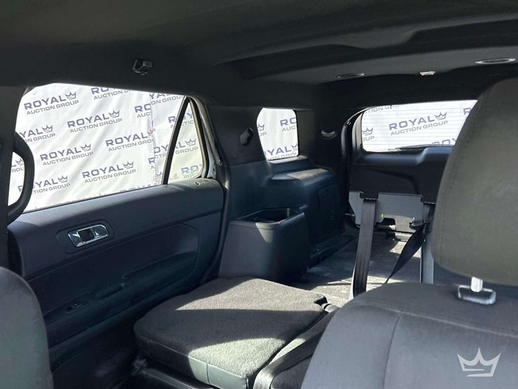 2016-ford-explorer-awd-suv-image-20