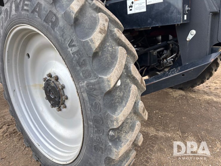 2018-case-ih-810-image-74