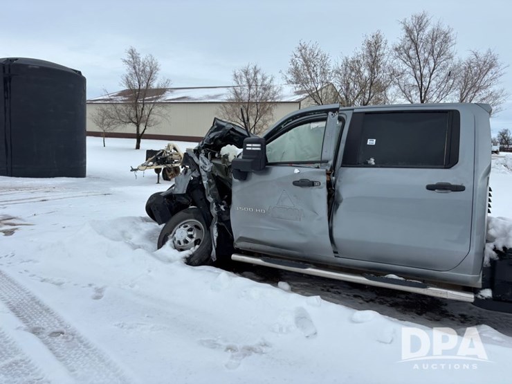 chevrolet-3500hd-image-13