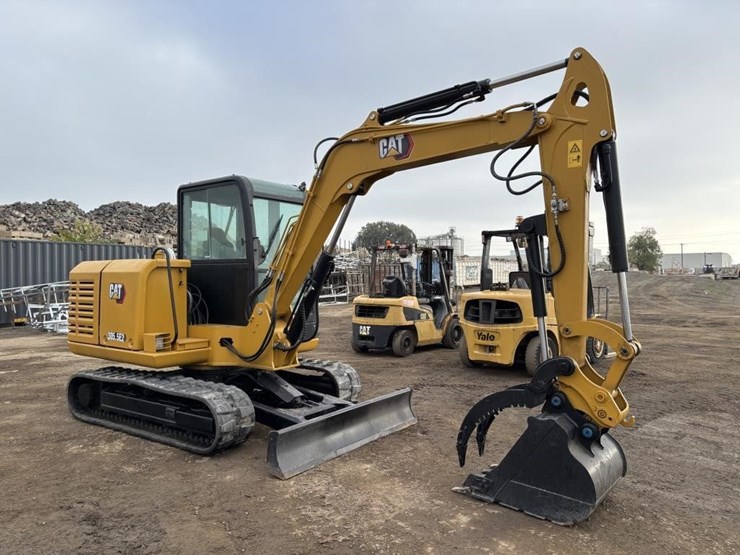 2023-caterpillar-305.5e2-image-2
