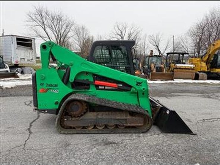 bobcat-t740-image-3
