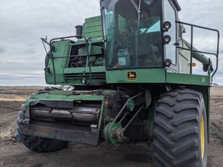 john-deere-8820-image-1