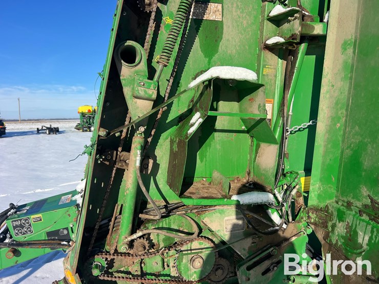 john-deere-566-image-18