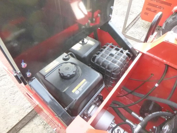 2025-agt-sda140w-skid-steer-loader-image-19