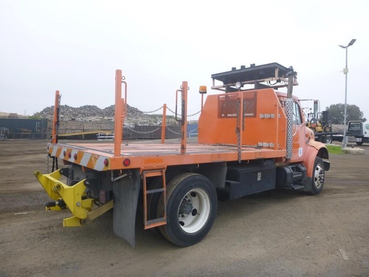 international-4900-image-3