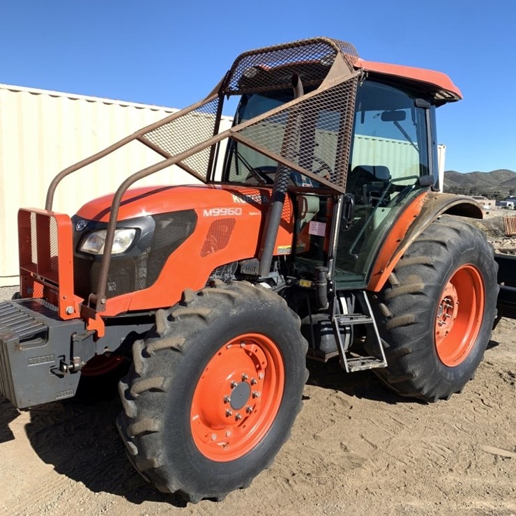 KUBOTA M9960