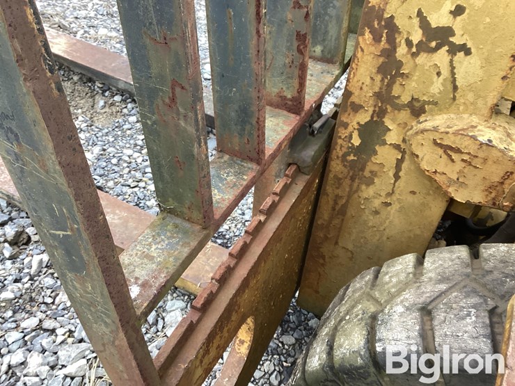 caterpillar-v80d-image-13