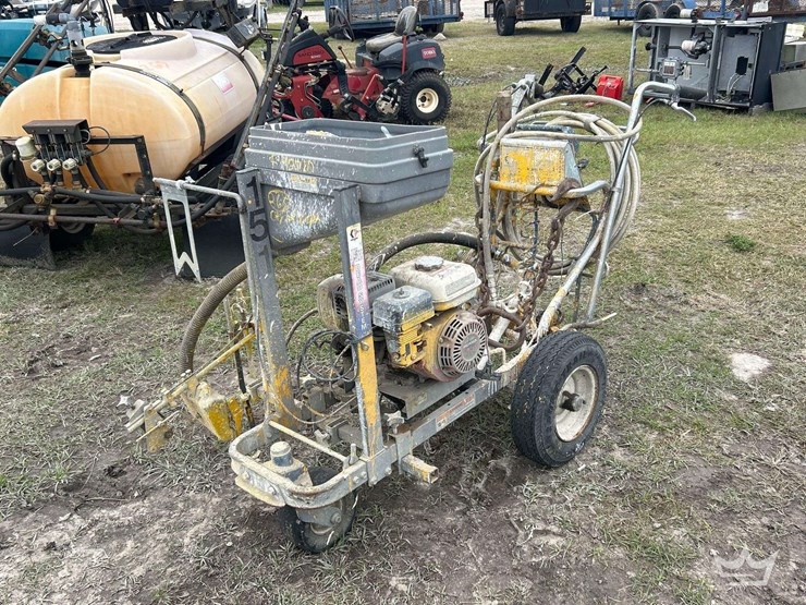 graco-gas-powered-portable-line-striper-image-1