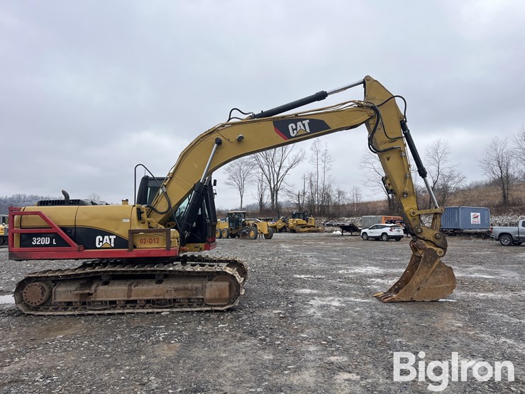 2008-caterpillar-320d-image-4