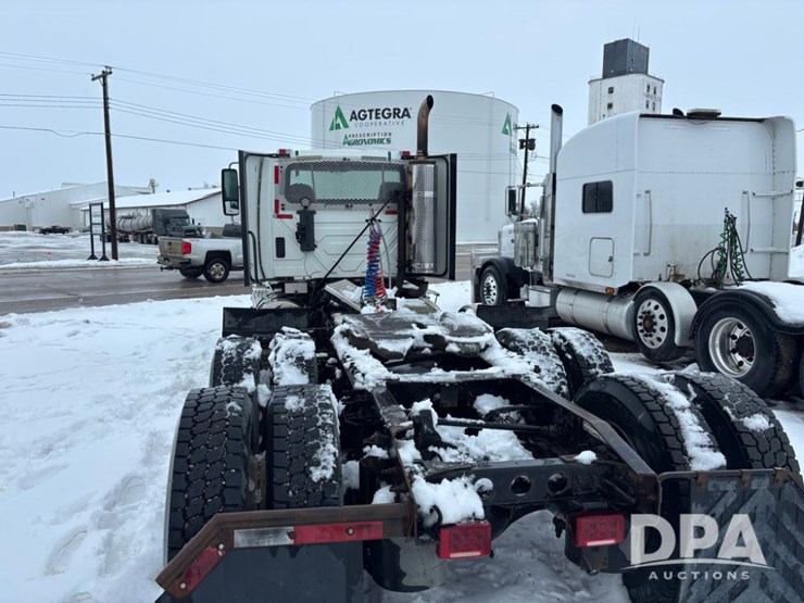 2012-international-prostar-image-8