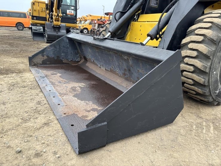 1995-new-holland-lx865-image-9