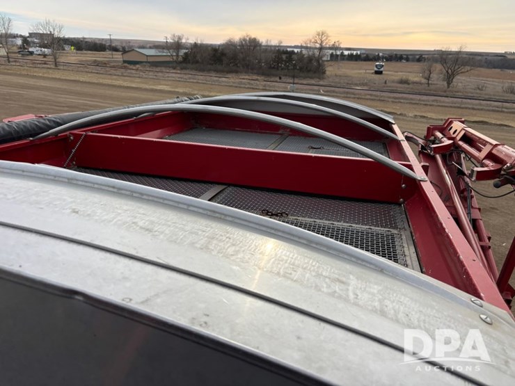 2018-case-ih-810-image-78