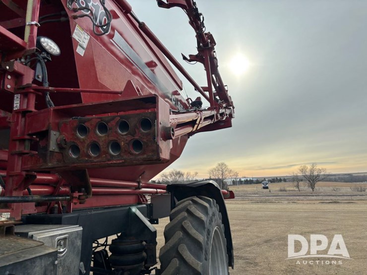 2018-case-ih-810-image-55