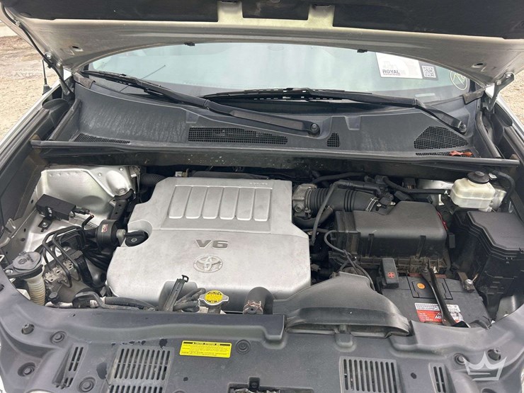 2010-toyota-highlander-suv-image-7