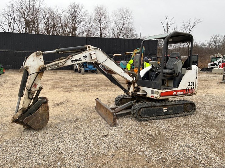 bobcat-331-image-1