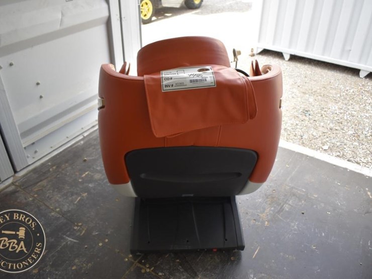 tpm-tpm-4520-full-body-massage-chair,-orange/white,-usb-port,-built-in-control-image-3