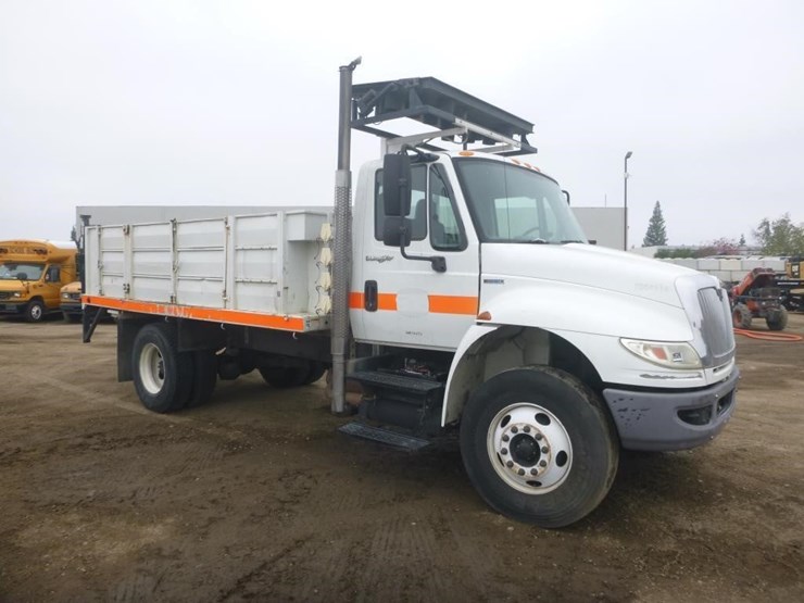 2010-international-durastar-4400-image-2
