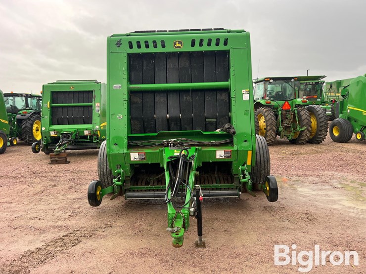 john-deere-560m-image-3