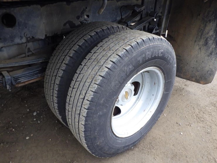 2003-chevrolet-3500-image-12