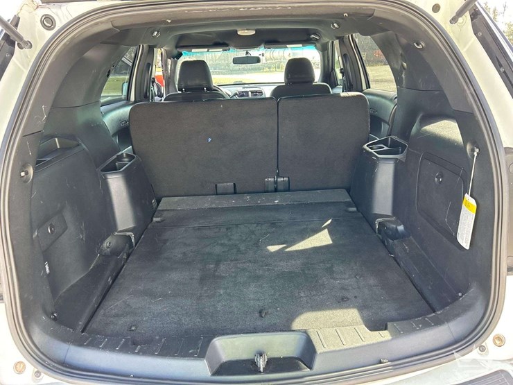 2018-ford-explorer-awd-suv-image-23