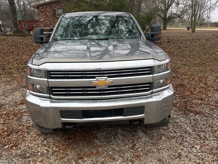 2017-chevrolet-3500hd-image-2