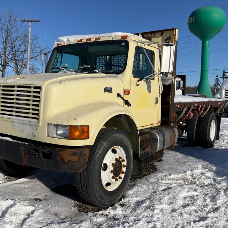 INTERNATIONAL 4900