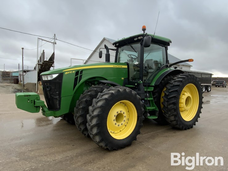 john-deere-8370r-image-1