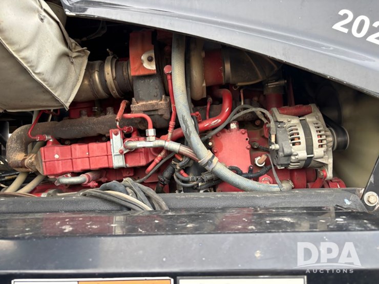 2018-case-ih-810-image-30