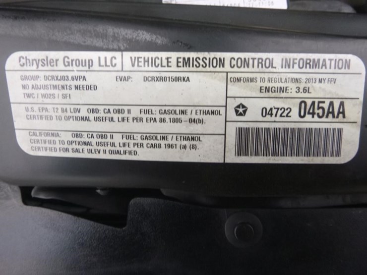 chrysler-town-&-country-image-13