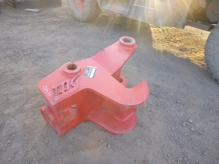 caterpillar-440-image-4