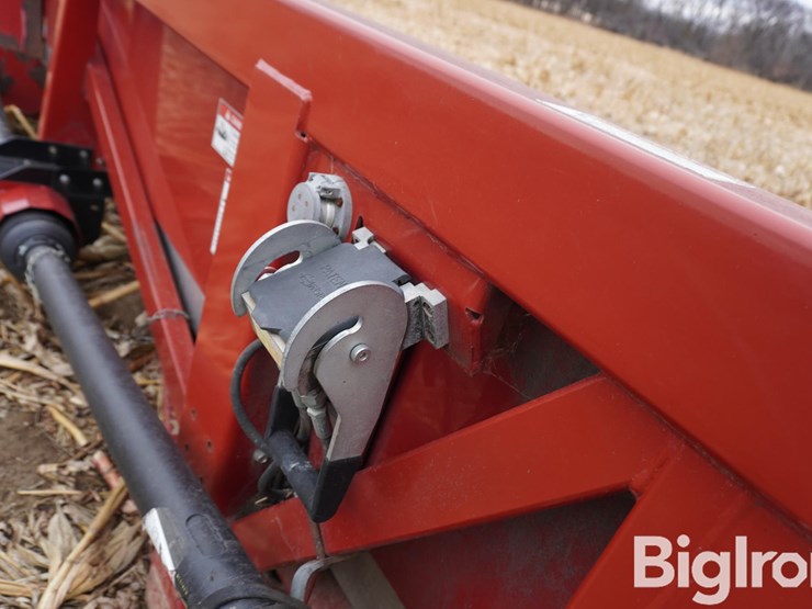 2012-case-ih-3412-image-15