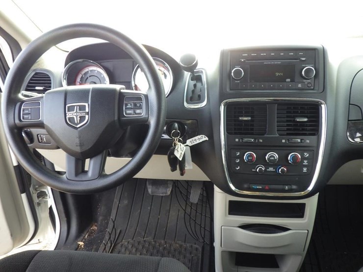 dodge-grand-caravan-image-9