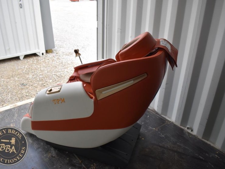 tpm-tpm-z69-ergoflow-massage-chair,-orange/white,-8-modes,-heat-therapy-image-11