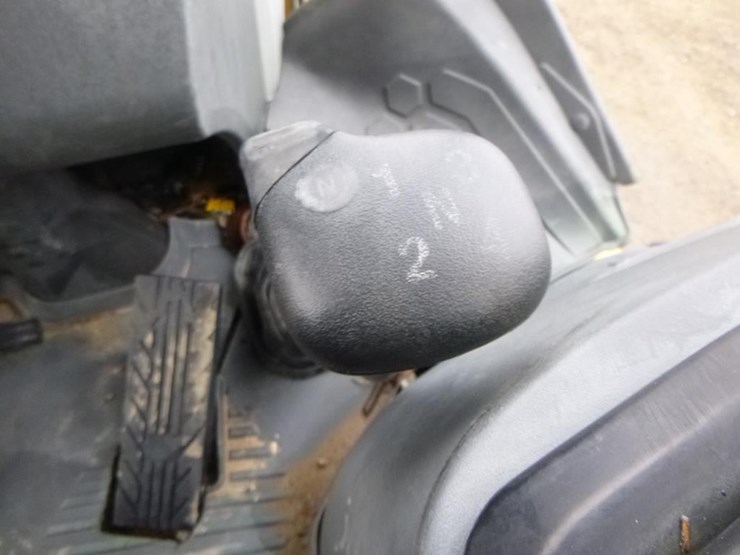 2021-caterpillar-415-il-image-29