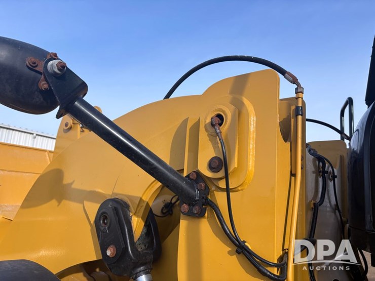 caterpillar-926m-image-46