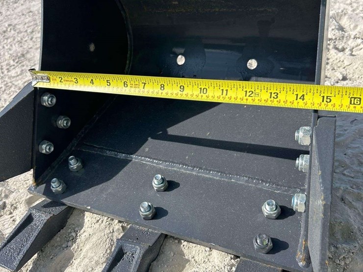 2025-cfg-industrial-qk18r-mini-excavator-image-15