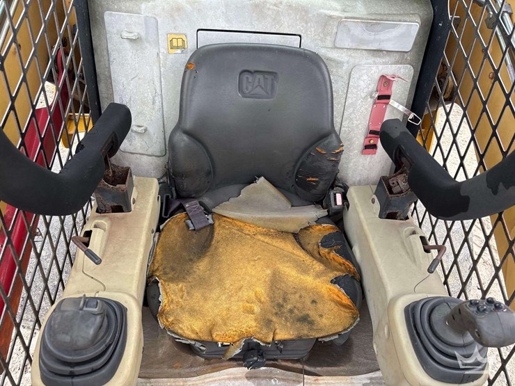 caterpillar-262c-image-17