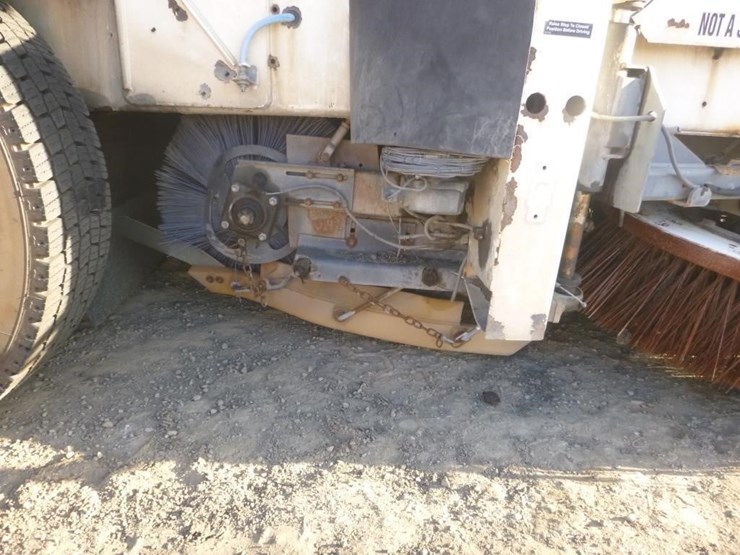 2013-global-m4-sweeper-image-10