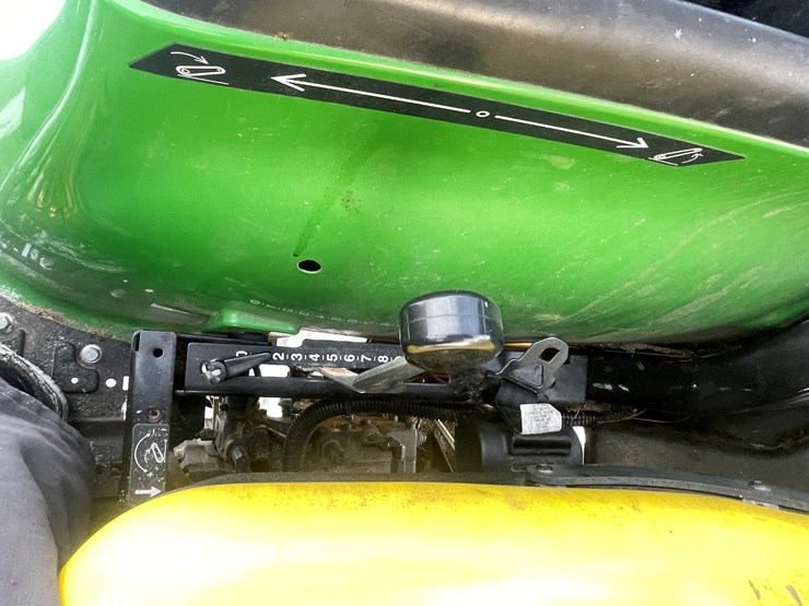 john-deere-3025e-image-22