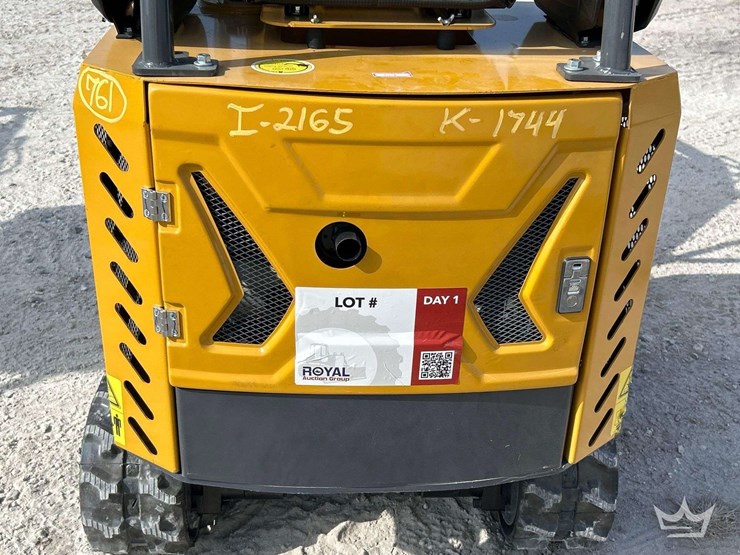 2025-cfg-industrial-mx12rx-mini-excavator-image-19