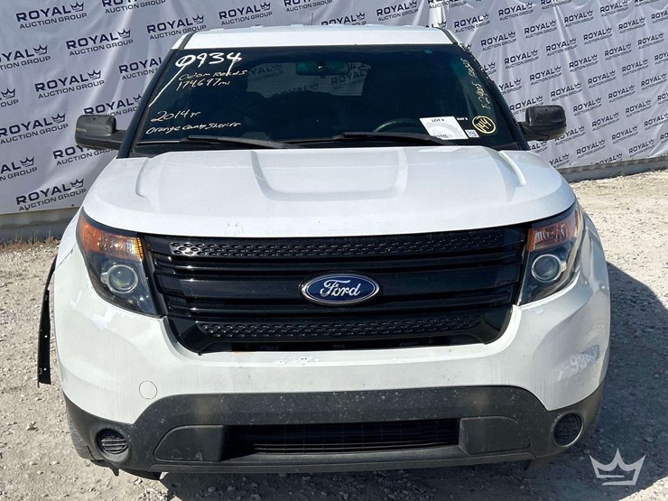 2014-ford-explorer-suv-image-24