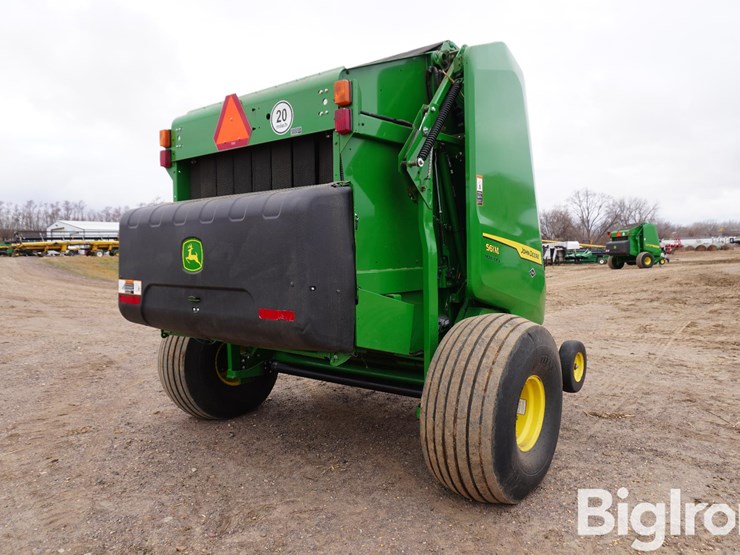 2024-john-deere-561m-image-5